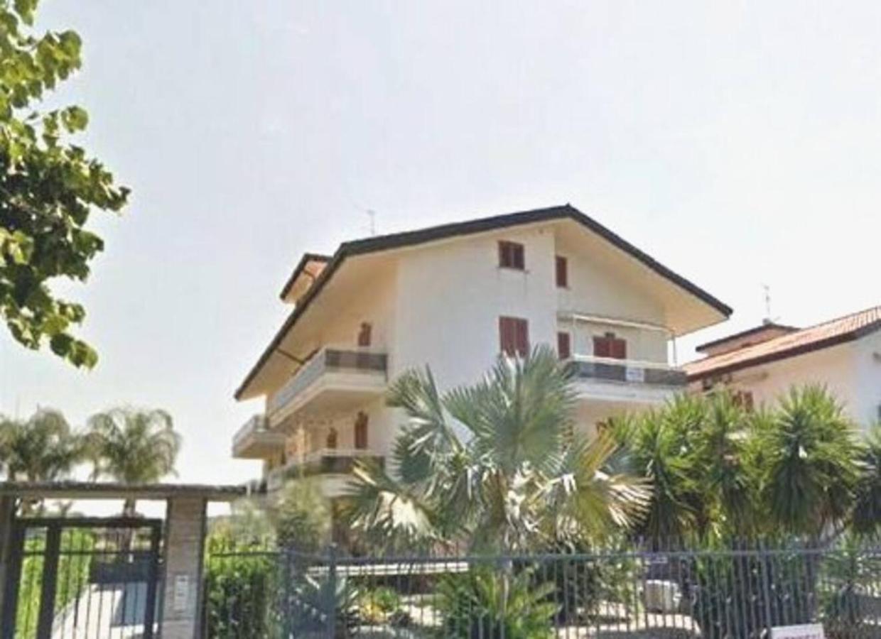 Casa Vacanze Thea Giardini Naxos Exteriör bild